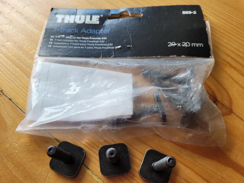 Thule T track adapter.889-2: 2 setjes van 3, Ophalen of Verzenden