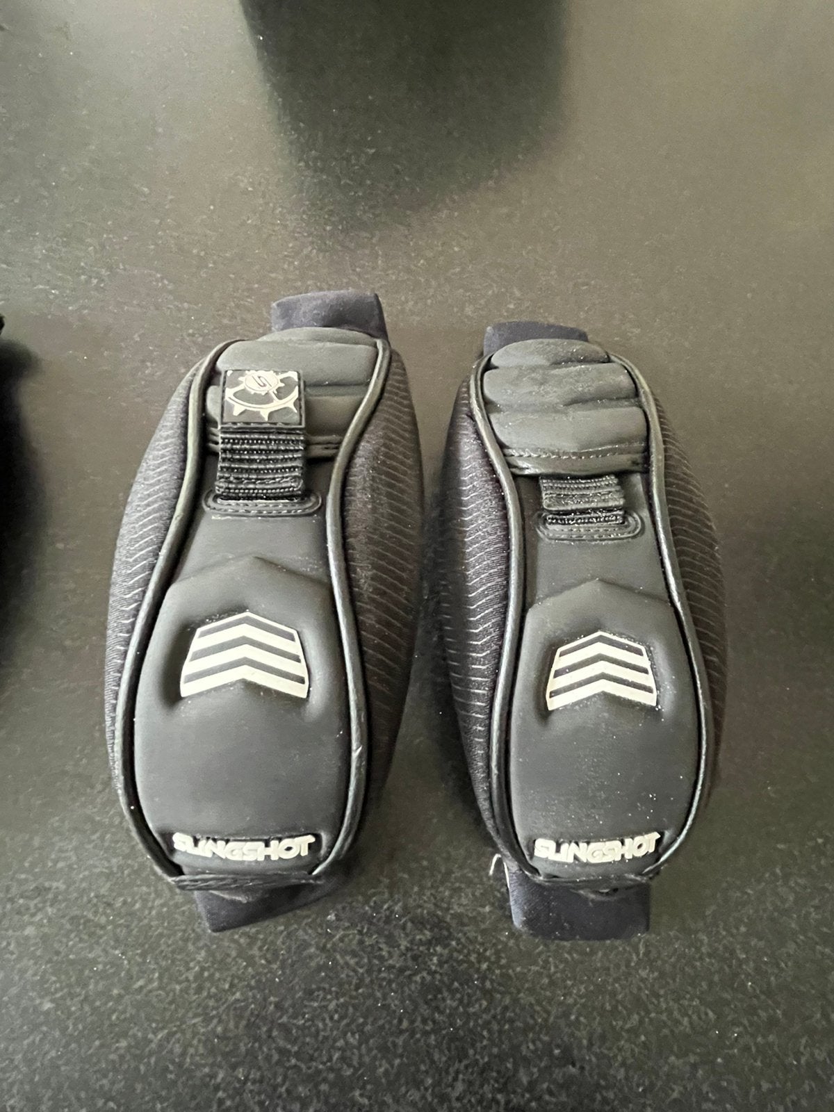 Slingshot footstraps voetbanden Slingwing hose clam, Watersport en Boten, Ophalen of Verzenden, Gebruikt, Wingsurf-accessoire