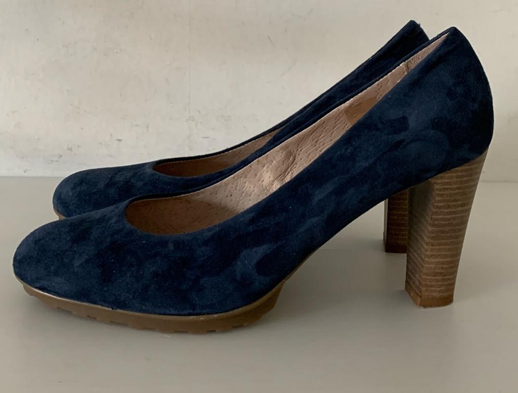 Anna van Toor suede pumps, nieuw, maat 41, Kleding | Dames, Schoenen, Pumps, Nieuw, Verzenden, Blauw
