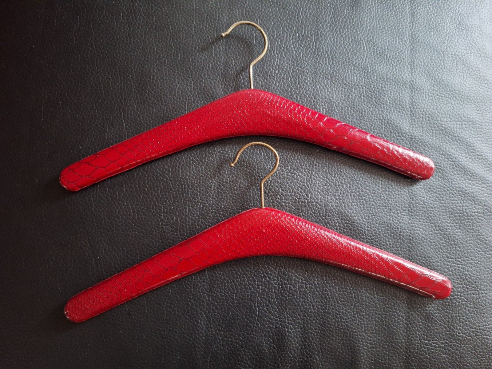 2 vintage kledinghangers, Ophalen of Verzenden, Zo goed als nieuw, Kunststof
