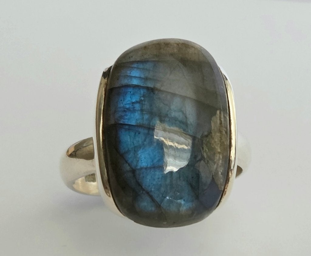 Vintage ring met edelsteen labradoriet. 2026/441, Overige kleuren, ., Ophalen of Verzenden, Zo goed als nieuw