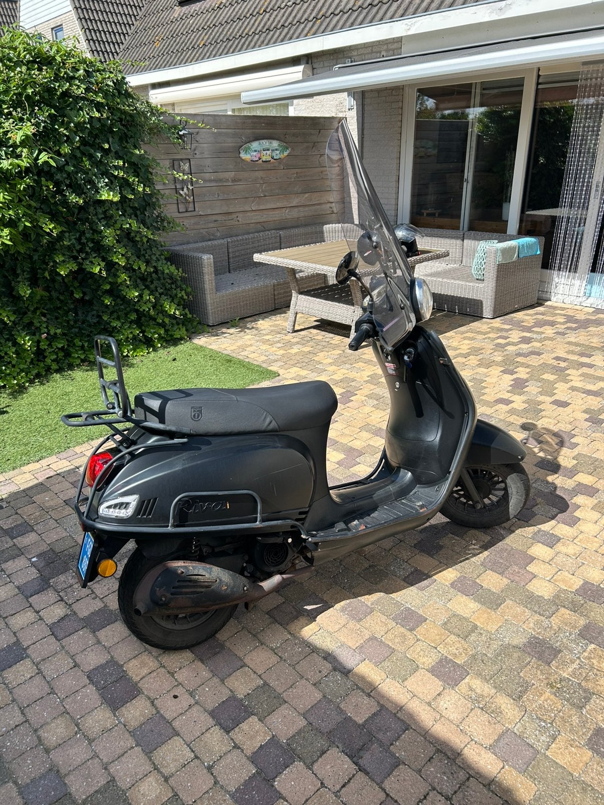 BTC Riva scooter mat zwart 25 km/h, Fietsen en Brommers, Ophalen, Zo goed als nieuw, Benzine, Overige merken