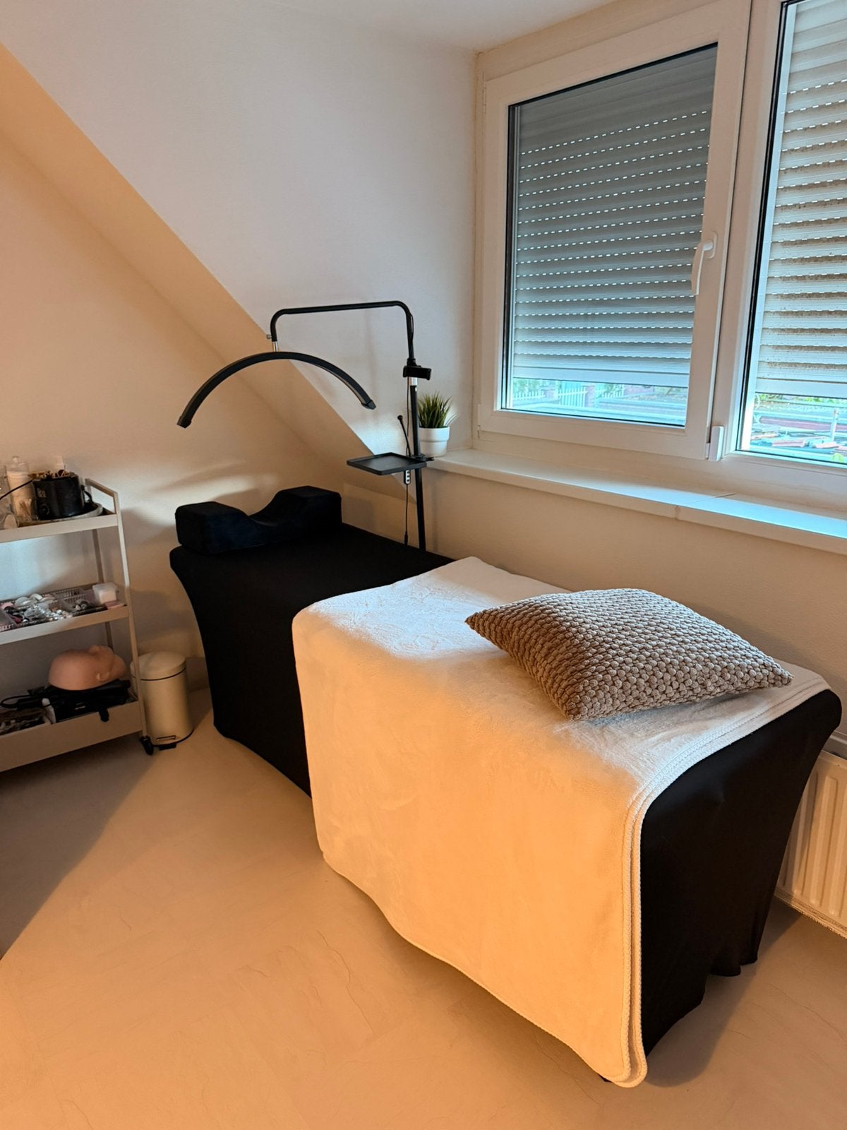 Draagbare zwarte massagetafel, merk onbekend, 60  186 cm., Huizen en Kamers, Kamers te huur, Rotterdam