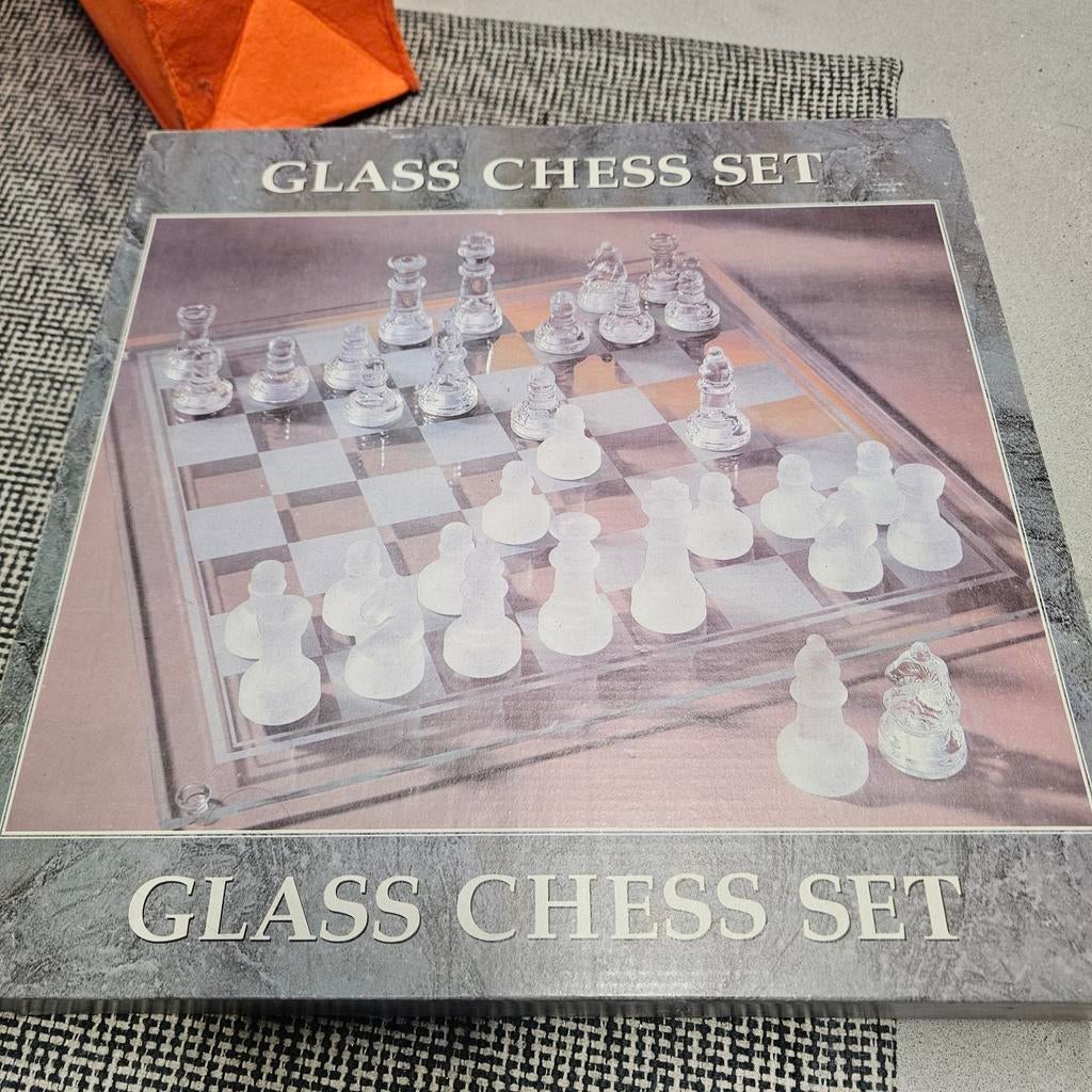 Glazen Schaakspel - Nieuw!!, Een of twee spelers, Ophalen of Verzenden, Zo goed als nieuw