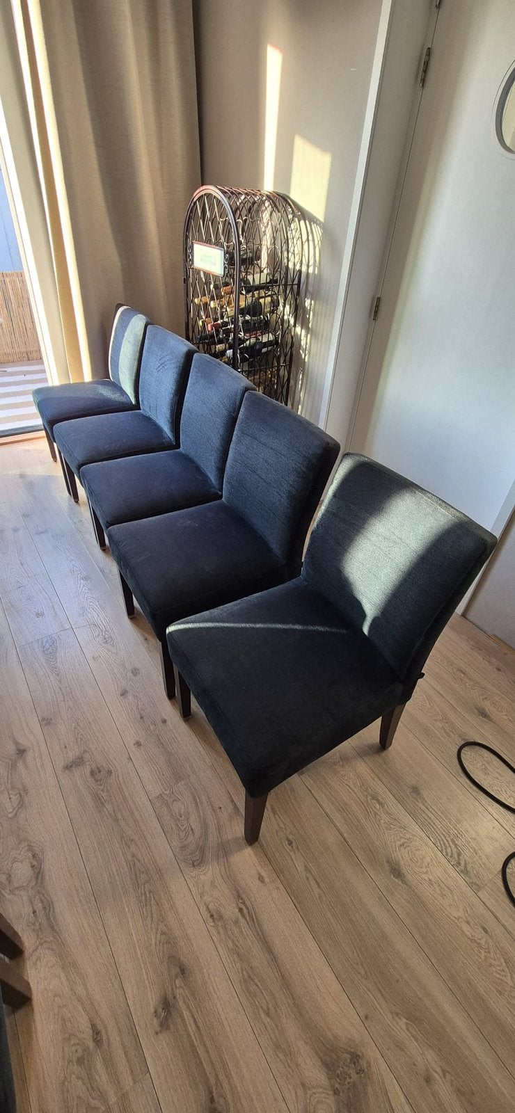 2 donkerblauwe eetkamer stoelen, Huis en Inrichting, Ophalen, Gebruikt, Blauw, Twee