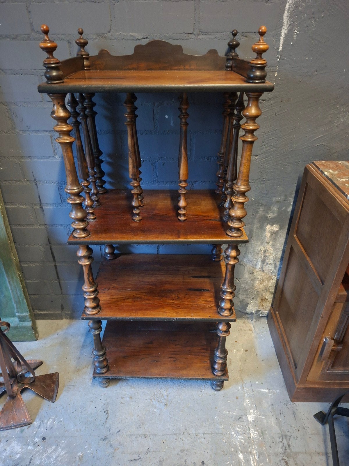 antieke etagere, Ophalen, Gebruikt, Hout, Cd's