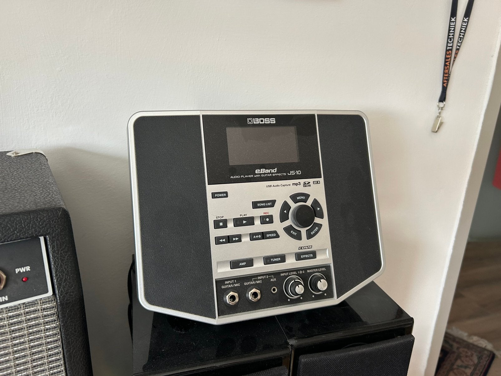 BOSS JS  10, Muziek en Instrumenten, Versterkers | Keyboard, Monitor en PA, Ophalen of Verzenden, Zo goed als nieuw, Minder dan 500 watt