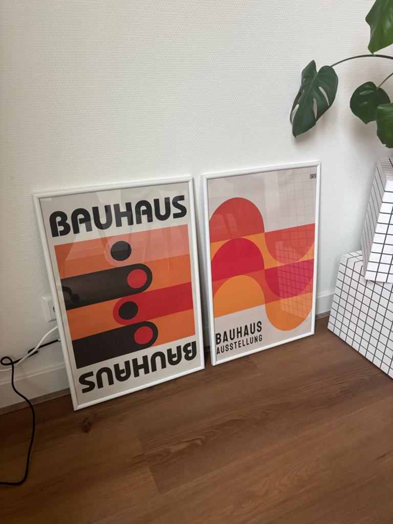 Set van 2 Bauhaus posters 40x60 cm, Minder dan 50 cm, 50 tot 75 cm, Verzenden, Zo goed als nieuw