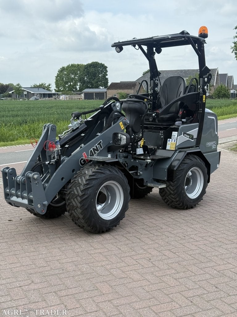 Giant g2300 extra full opties 2026, Zakelijke goederen, Machines en Bouw | Kranen en Graafmachines, -, Niet opgegeven, Ophalen of Verzenden