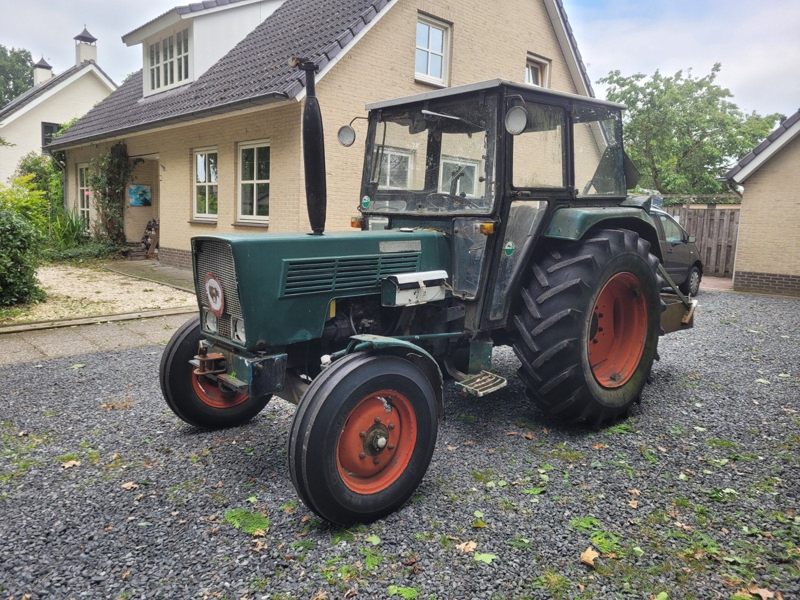 Fendt Farmer 103S Turbomatic 1984 met dubbellucht, Ophalen