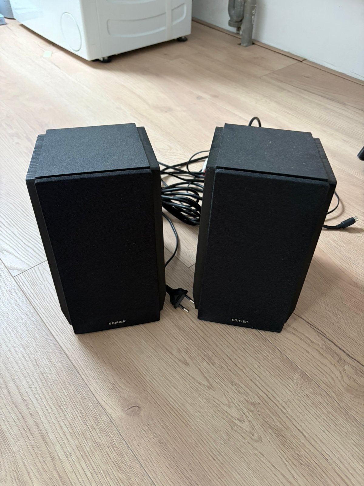 Edifier R1700BT met bluetooth, Computers en Software, Pc speakers, Ophalen, Zo goed als nieuw, Audiokanaal 2