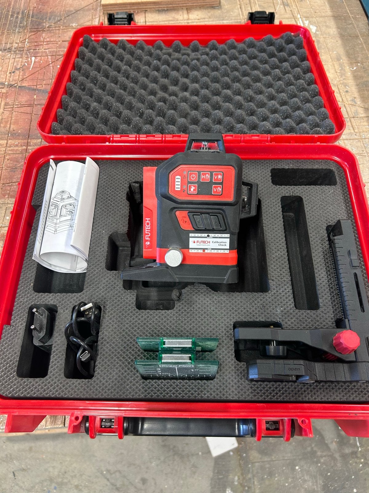 Futech MC3D 18V M Bouwlaser - Nieuwstaat met kalibratie, Ophalen, Zo goed als nieuw, Licht