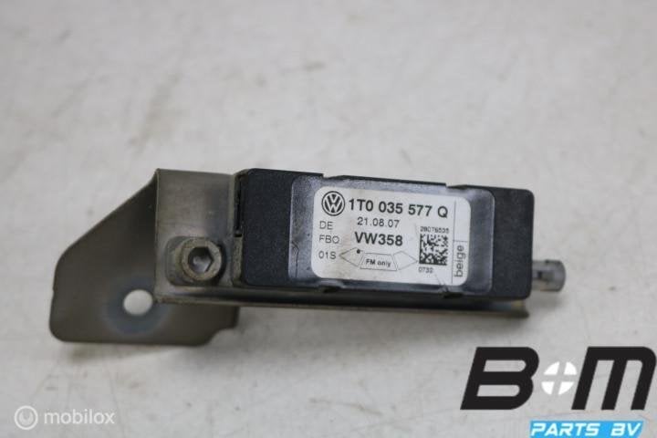 Antenneversterker VW Touran 1T0035577Q, Auto diversen, Autoradio's, Gebruikt