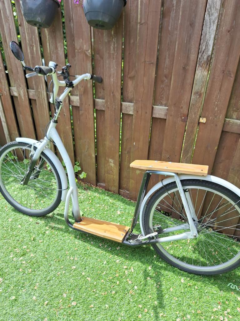 Witte Kickbike Step met Houten Voetplank, Fietsen en Brommers, Steps, Gebruikt, Gewone step, Ophalen