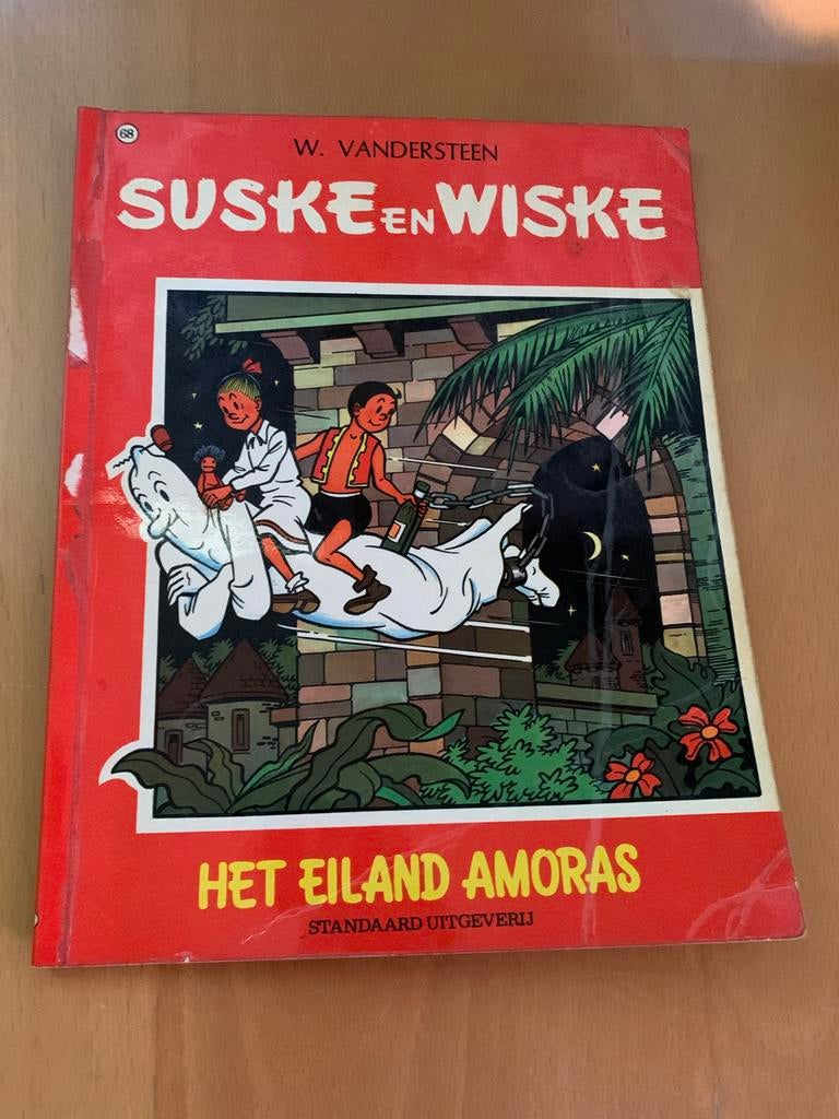 Suske en Wiske - Het Eiland Amoras (Softcover, 1968), Eén stripboek, Ophalen of Verzenden, Gelezen