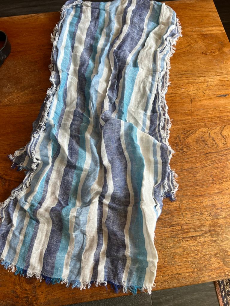 Romano Linnen Sjaal - Blauw/Wit Gestreept, Kleding | Dames, Mutsen, Sjaals en Handschoenen, Ophalen of Verzenden, Gedragen, Sjaal
