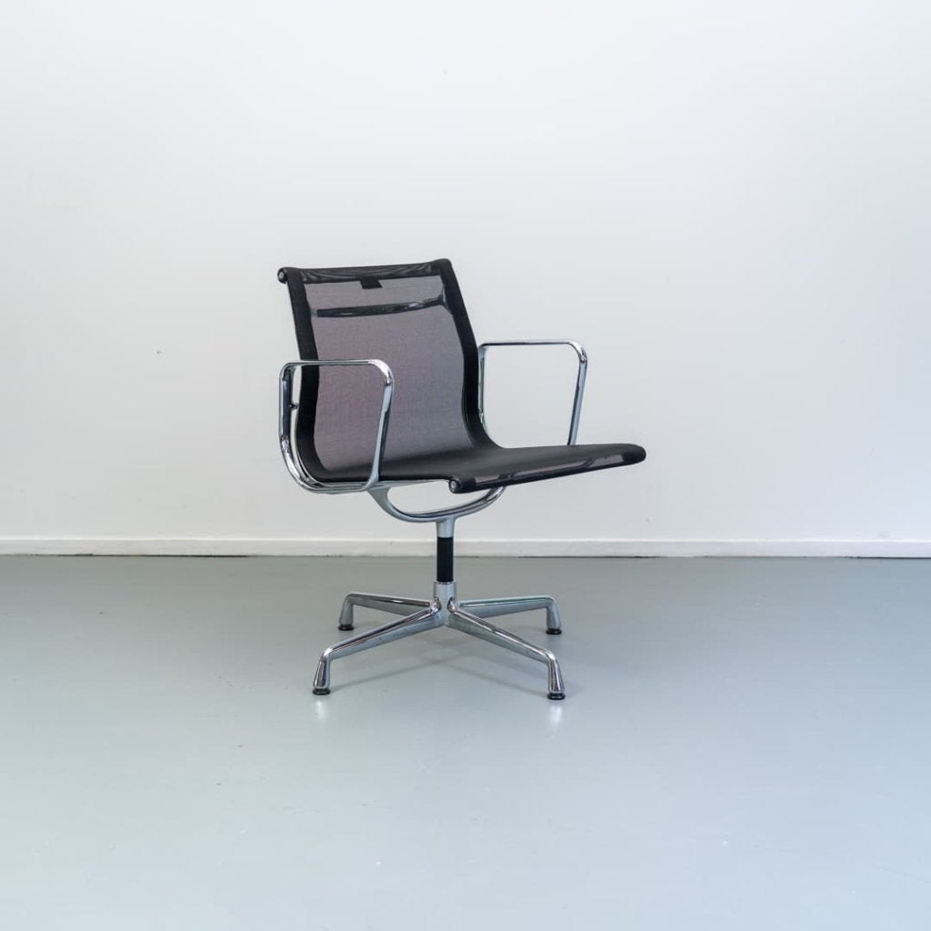 Vitra Eames EA 108 Stoel Zwart Netweave - Aluminium, Niet ingevuld, Zo goed als nieuw, Niet ingevuld, Niet ingevuld