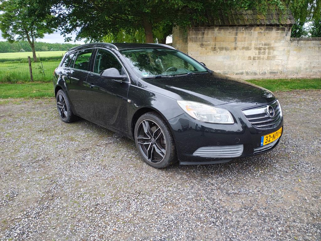 Opel Insignia 1.6 Turbo 132KW Sports Tourer 2010 Zwart, Auto's, 4 cilinders, 179 pk, Zwart, Origineel Nederlands