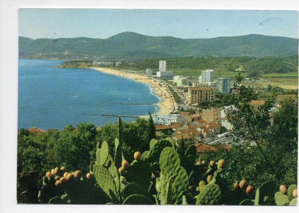 Frankrijk. Ansichtkaart Le Lavandou, Côte d'Azur., Ophalen of Verzenden, 1960 tot 1980, Gelopen, Frankrijk