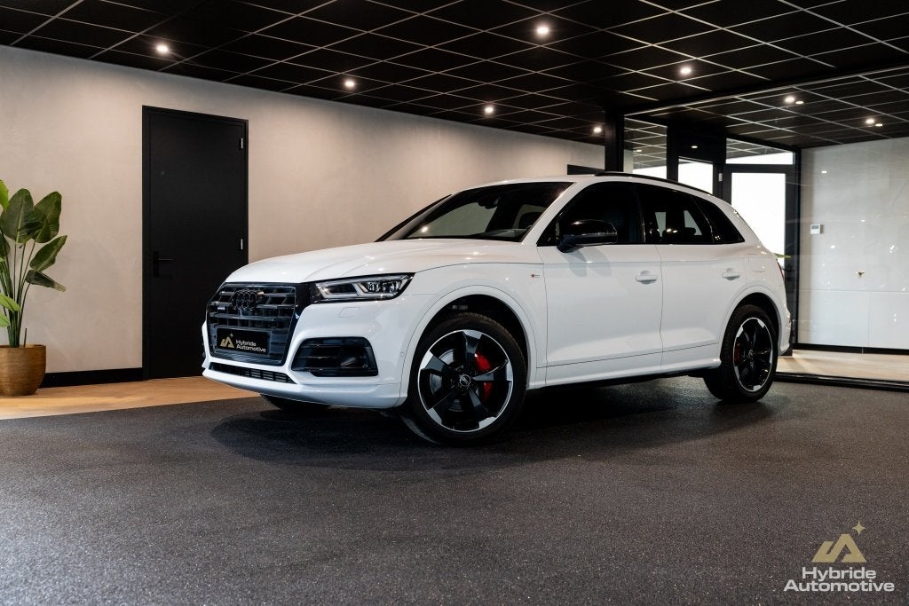 Audi Q5 50 TFSI e q. S edition | B&O | HuD | 360Cam | Pano |, Auto's, 4 cilinders, Wit, Plug-in hybride, Bedrijf