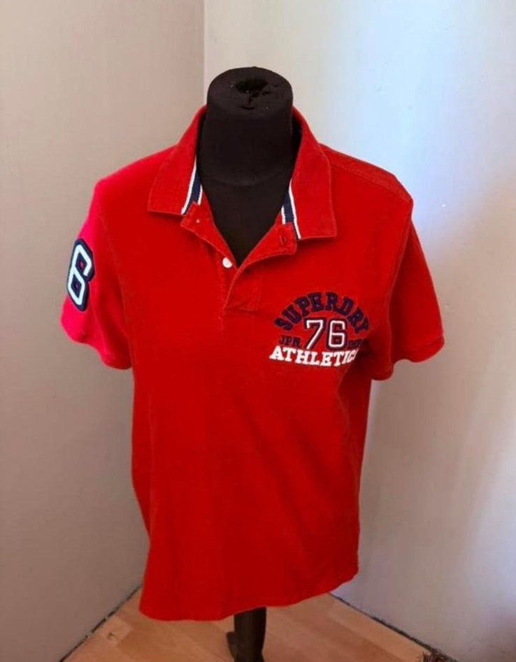Superdry mooi rood poloshirt mt L ZGAN, Ophalen of Verzenden, Zo goed als nieuw, Maat 52/54 (L), Rood