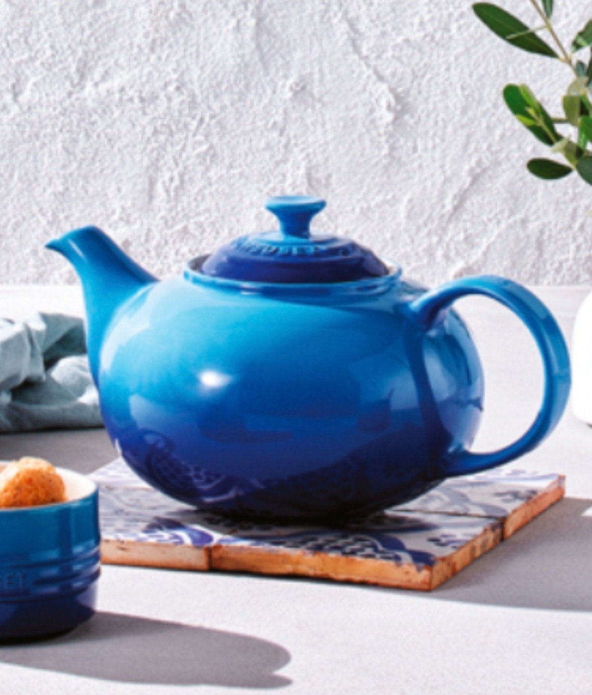 Le Creuset Theepot - Blauw - Zonder doos, Blauw, Zo goed als nieuw, Steen/keramiek, Le Creuset