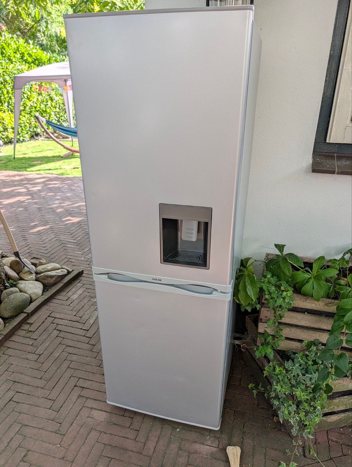 Gratis af te halen Aluminium Koel-vriescombinatie, Witgoed en Apparatuur, Koelkasten en IJskasten, Gebruikt, Met aparte vriezer