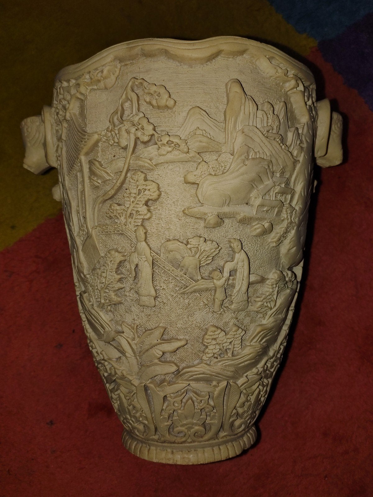 Vintage Chinese Vaas - Reliëf Snijwerk (Faux Ivoor) - 27 cm, Antiek en Kunst, Ophalen of Verzenden