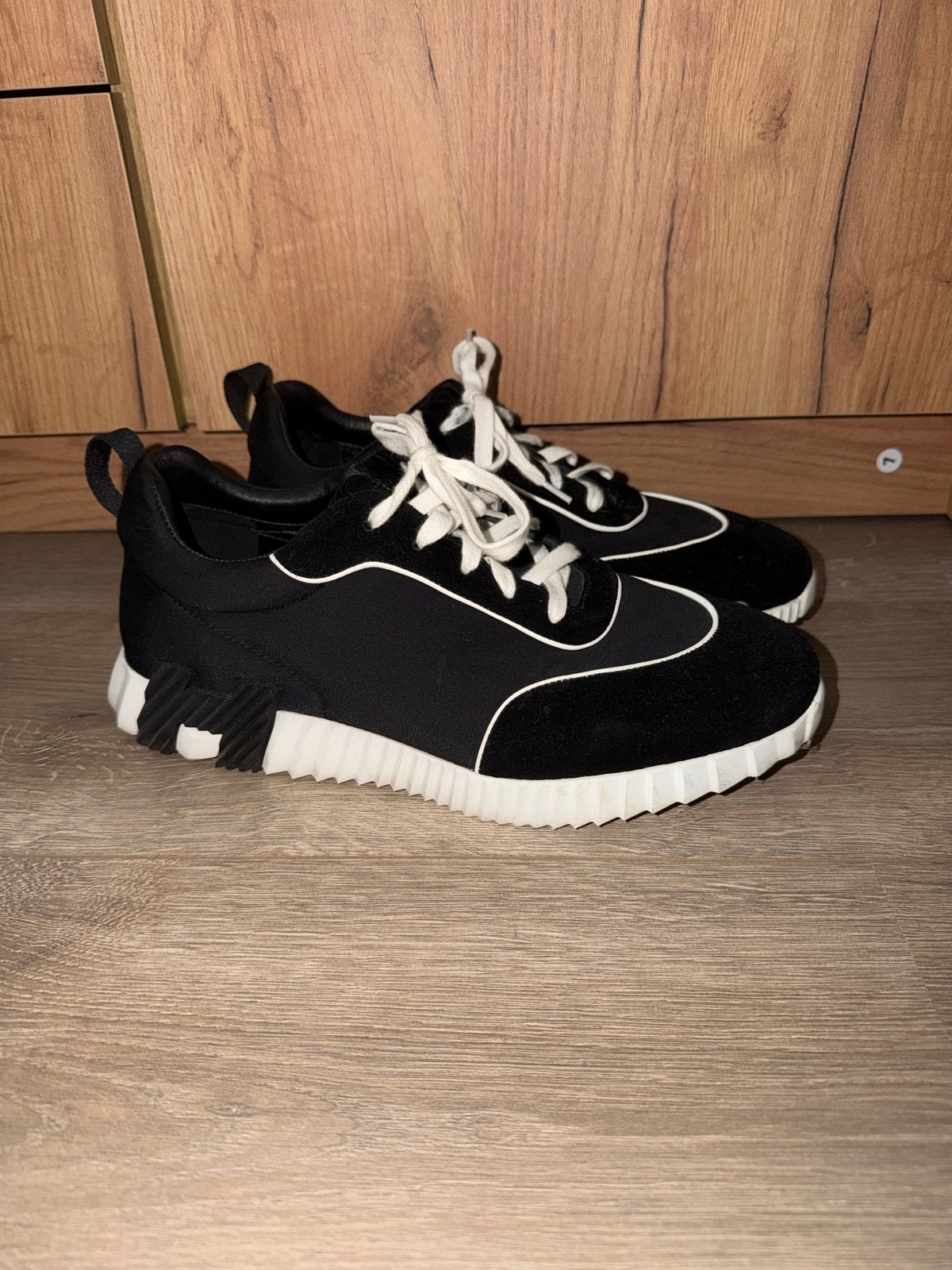 Hermes schoenen maat 47 gedragen, Kleding | Heren, Schoenen, Zwart, Ophalen of Verzenden, Sneakers of Gympen, Gedragen