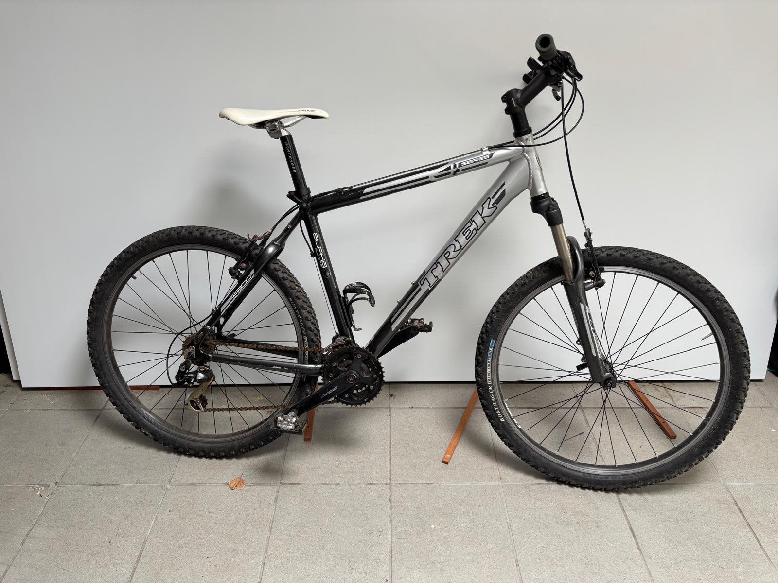 Trek 4300 Alpha Series Mountainbike – 26 inch, Gebruikt, Velgrem, 49 tot 53 cm, Meer dan 20 versnellingen