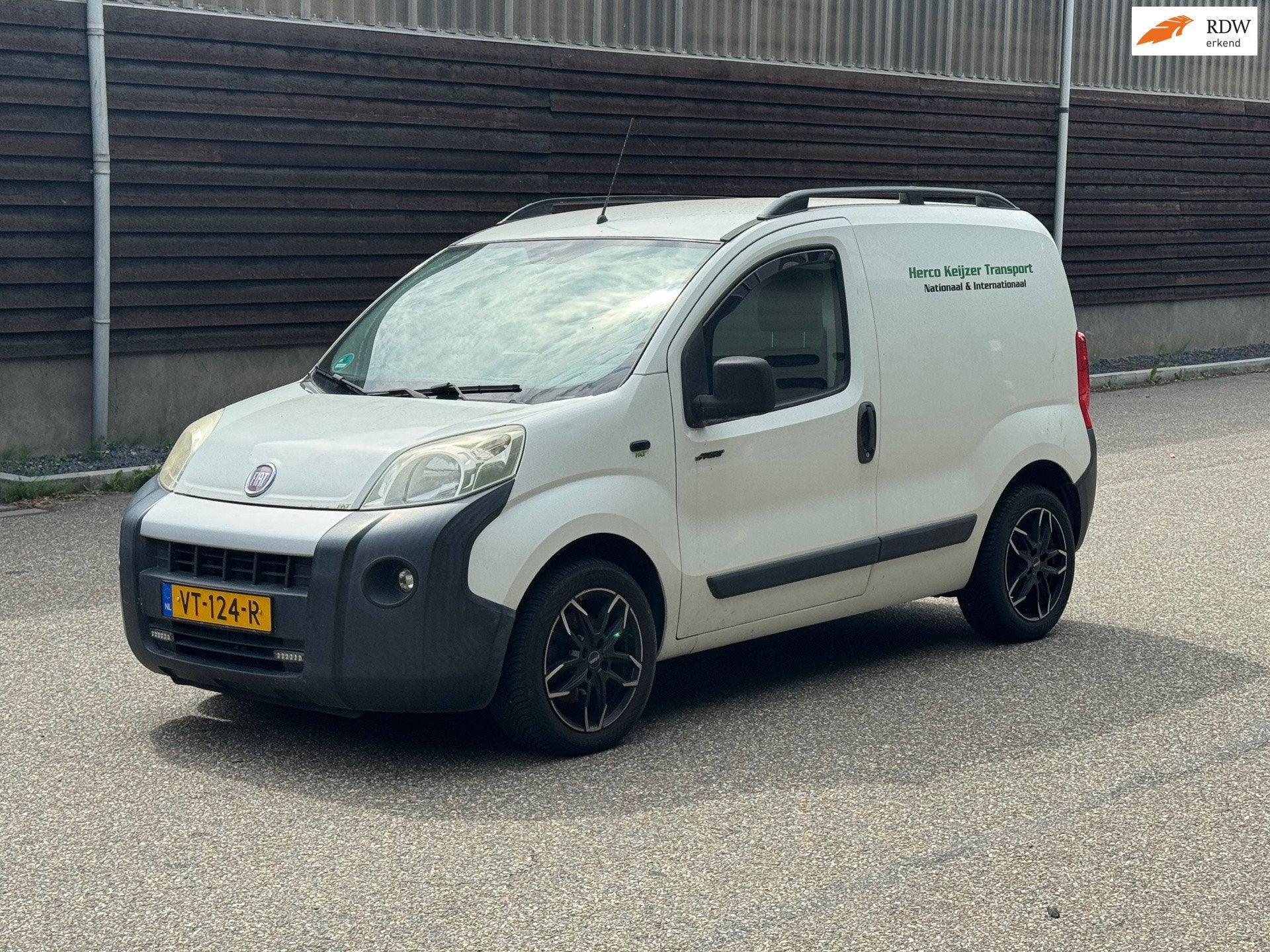 Fiat Fiorino 1.3 MJ SX, Auto's, Bestelauto's, Voorwielaandrijving, Stof, Gebruikt, Zwart