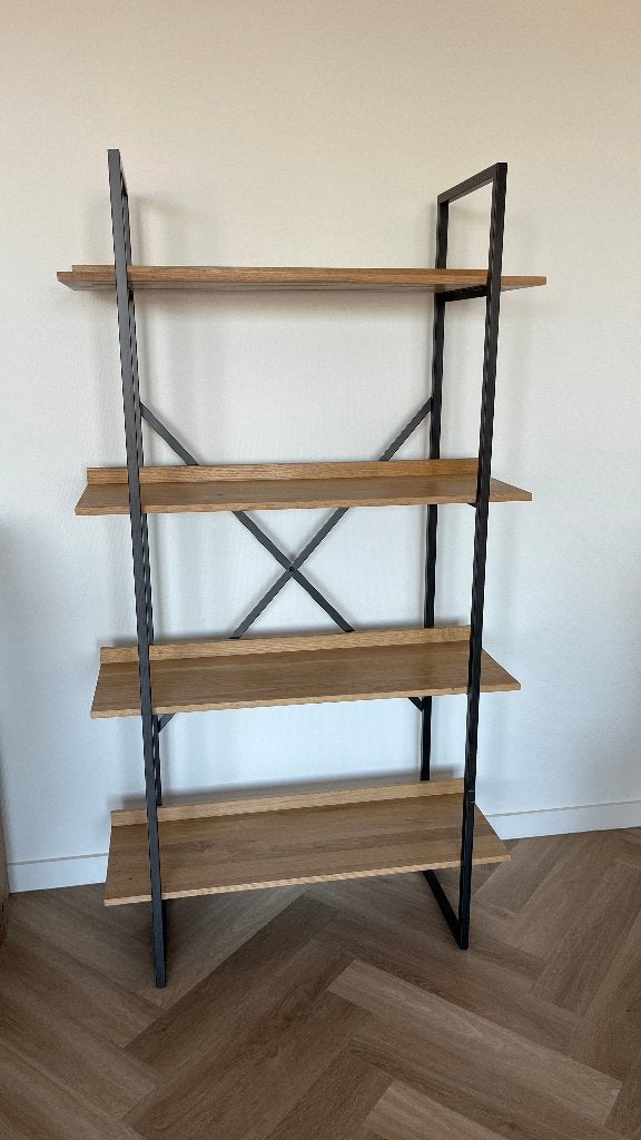 Wandmeubel massief eiken, Ophalen, Met plank(en), Eikenhout, Zo goed als nieuw