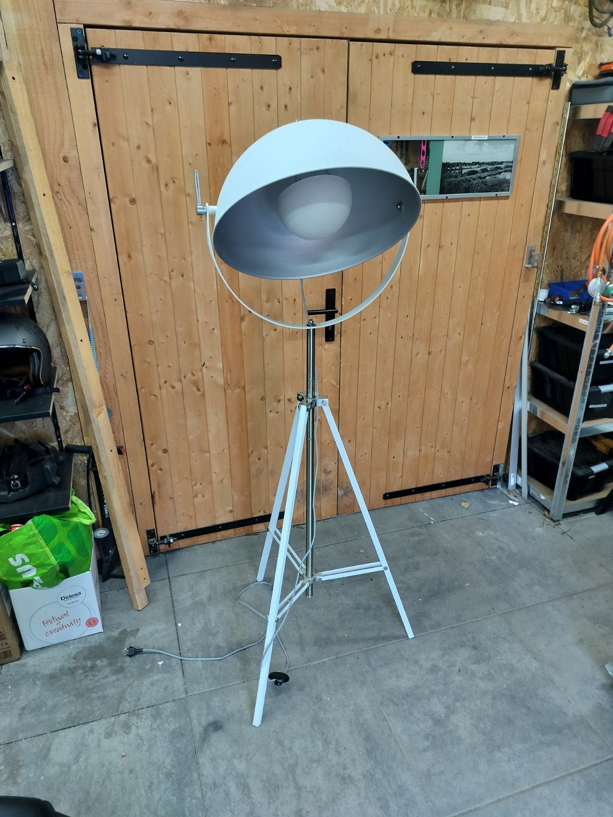 Moderne witte staande lamp It's about Romi, Ophalen, E27 (groot), Zo goed als nieuw, Metaal