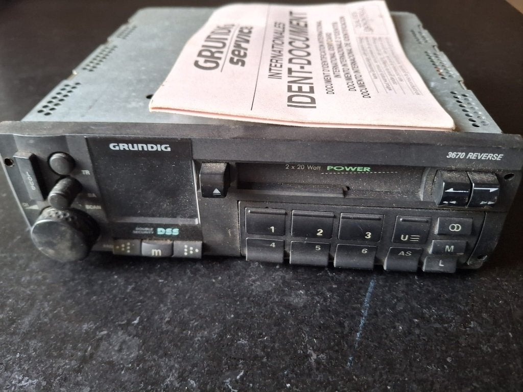 Gründig autoradio/cassetteset met CD-wisselaars (jaren '90), Ophalen, Gebruikt