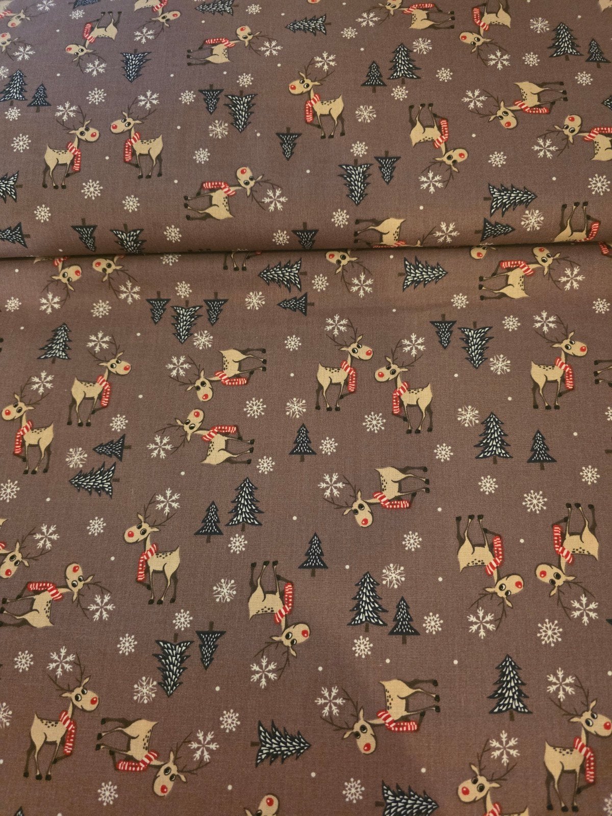 Katoen kerst rendieren en kerstbomen, Hobby en Vrije tijd, Overige kleuren, 120 cm of meer, Nieuw, Ophalen of Verzenden