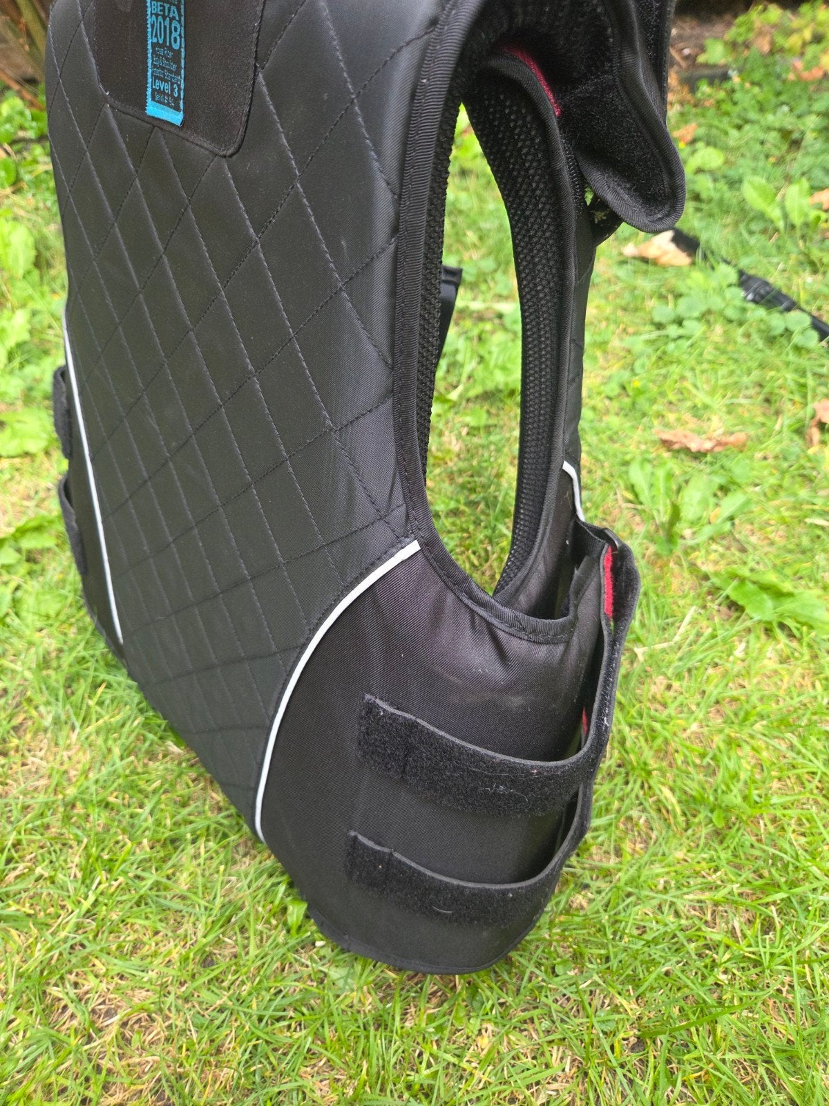 bodyprotector type 3, slechts enkele keren gebruikt, Ophalen of Verzenden, Zo goed als nieuw, Dressuur