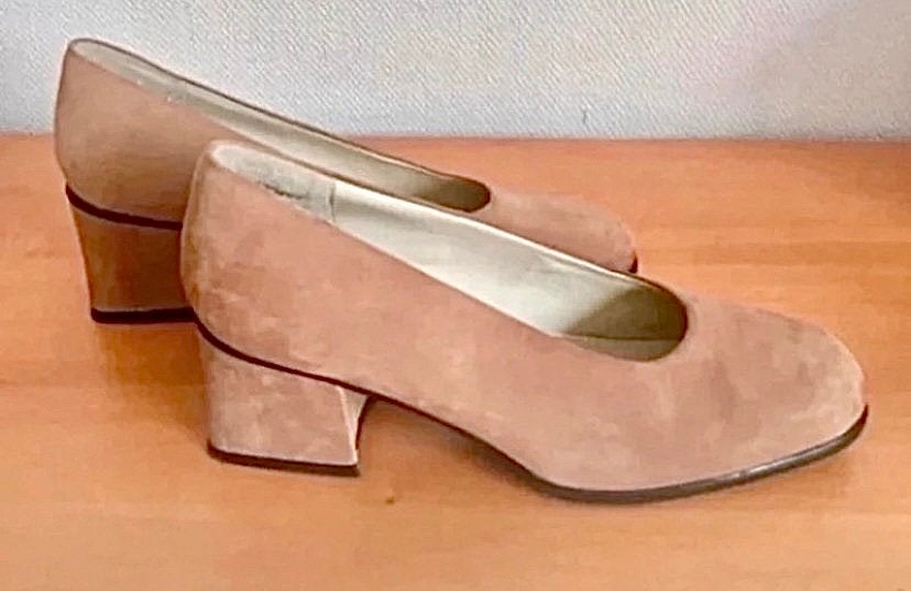 Vintage Donna Grazia pumps  - maat 39, Kleding | Dames, Schoenen, Schoenen met lage hakken, Beige, Ophalen of Verzenden, Zo goed als nieuw