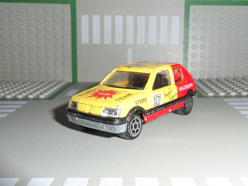 Majorette - Peugeot 205 GTI - Vintage 1:64, Ophalen of Verzenden, Gebruikt, Auto