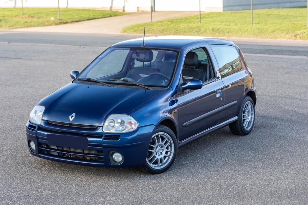 Renault Clio Sport Phase 1 RS 2001 99dkm NAP nwe distributie, Auto's, Renault, Voorwielaandrijving, Zwart, 4 cilinders, Blauw