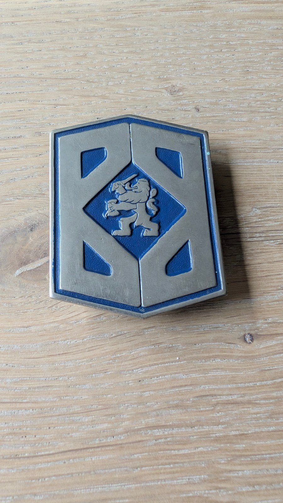 Origineel Baretembleem / Borstinsigne Bescherming Bevolking, Ophalen of Verzenden, Landmacht, Nederland, Embleem of Badge