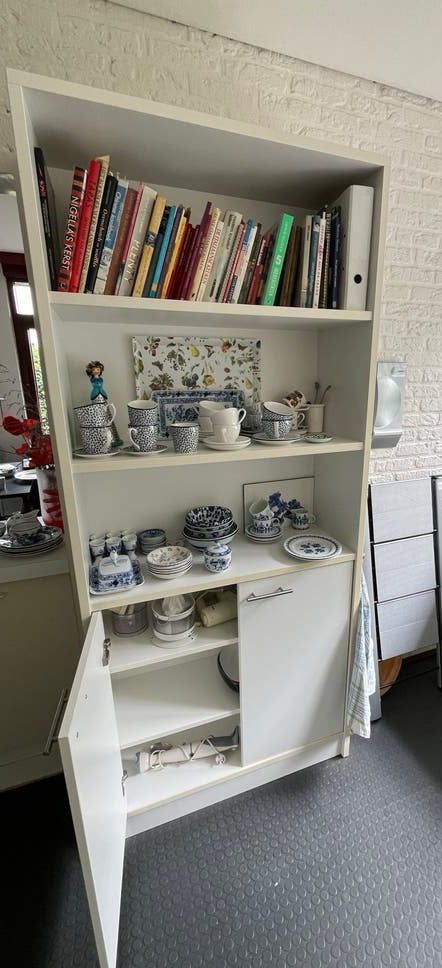 Gratis kast af te halen rond 25 oktober, Ophalen, 200 cm of meer, 50 tot 100 cm, Zo goed als nieuw