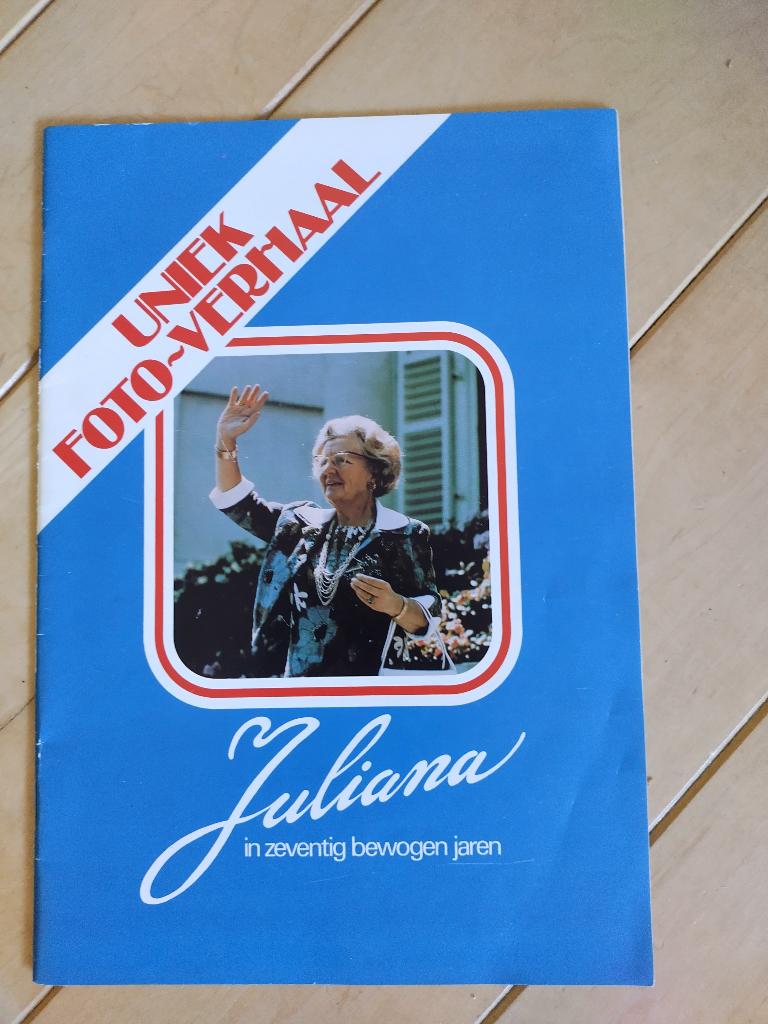 juliana, fotoverhaal, Ophalen of Verzenden, Zo goed als nieuw