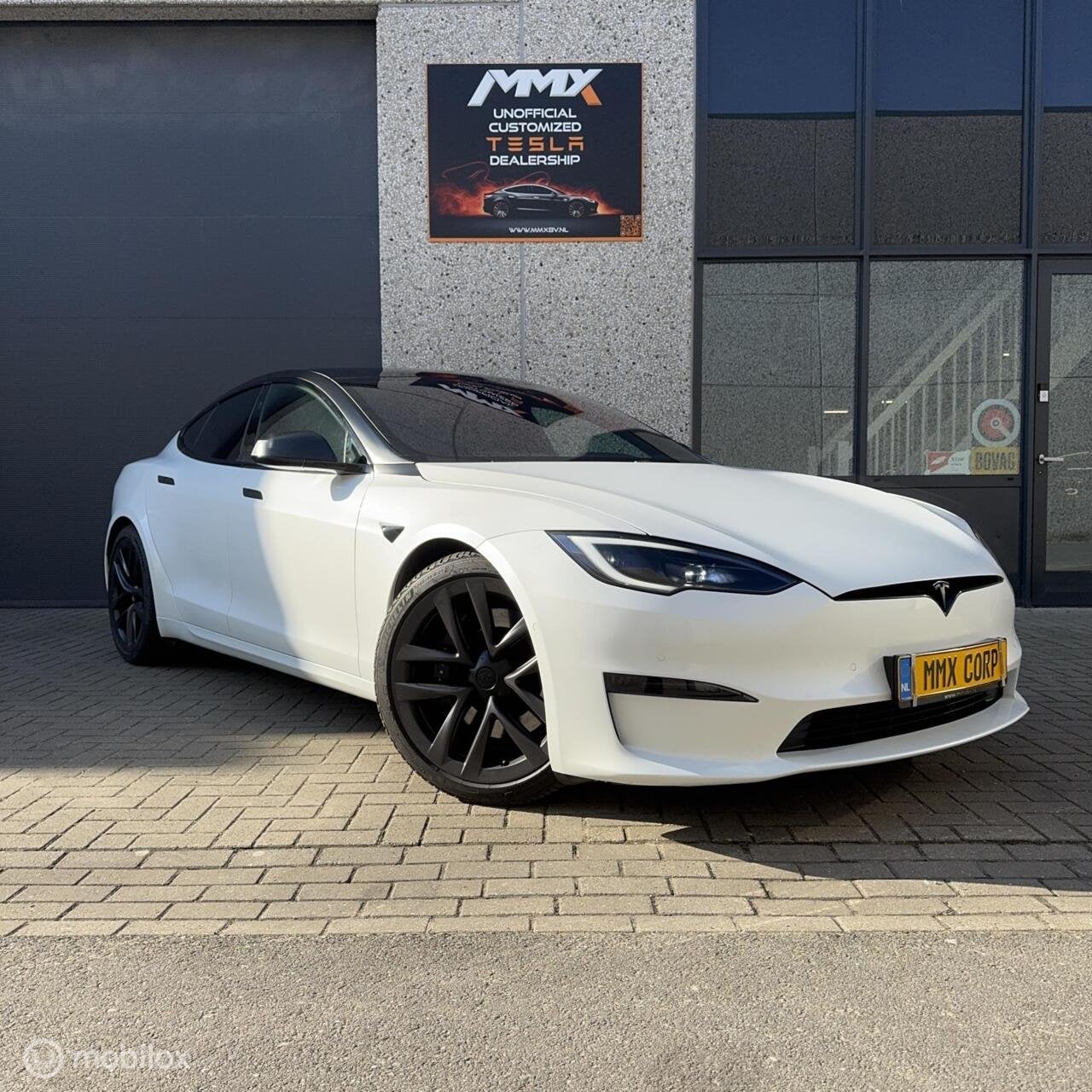 Model S Plaid 2.1s/100 SATIN BLACK IAP CUSTOM STEERING WHEEL, Auto's, Automaat, 2165 kg, Model S, 600 km