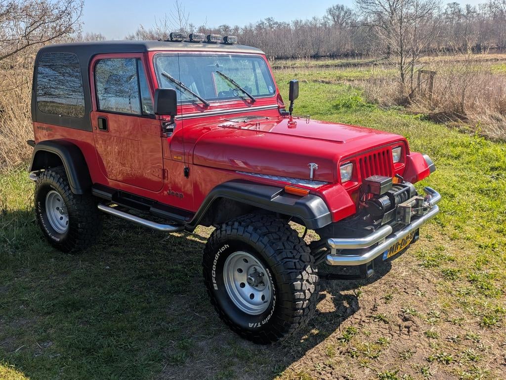 Jeep Wrangler 4.0i HO Hardtop AUT 4WD 1995 Rood, 450 kg, 1520 kg, 2500 kg, Origineel Nederlands