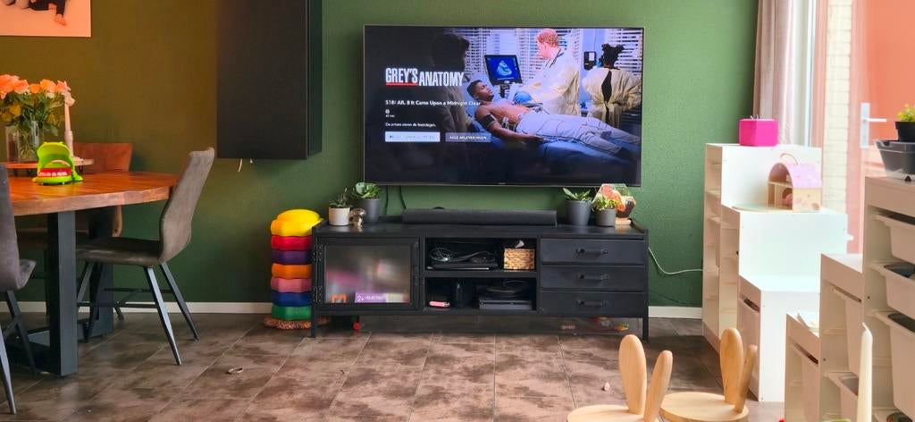 Stalen TV meubel 160x50x52cm - Modern en robuust, Gebruikt, 150 tot 200 cm, Ophalen of Verzenden, Minder dan 100 cm