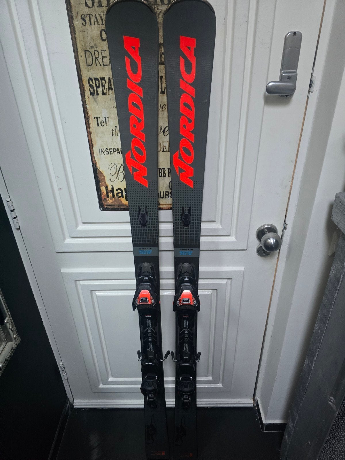 162cm NORDICA DOBERMANN SPITFIRE PRO FTD GEVORDERD 770€76, 160 tot 180 cm, Ophalen of Verzenden, Zo goed als nieuw, Carve