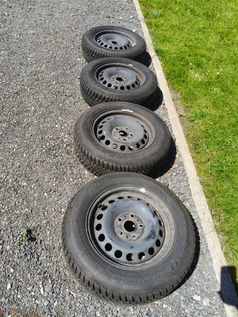 Dunlop Winterbanden 15 inch 5x112 - ZGAN (2022), Auto-onderdelen, Banden en Velgen, Gebruikt, 15 inch, Banden en Velgen, Winterbanden