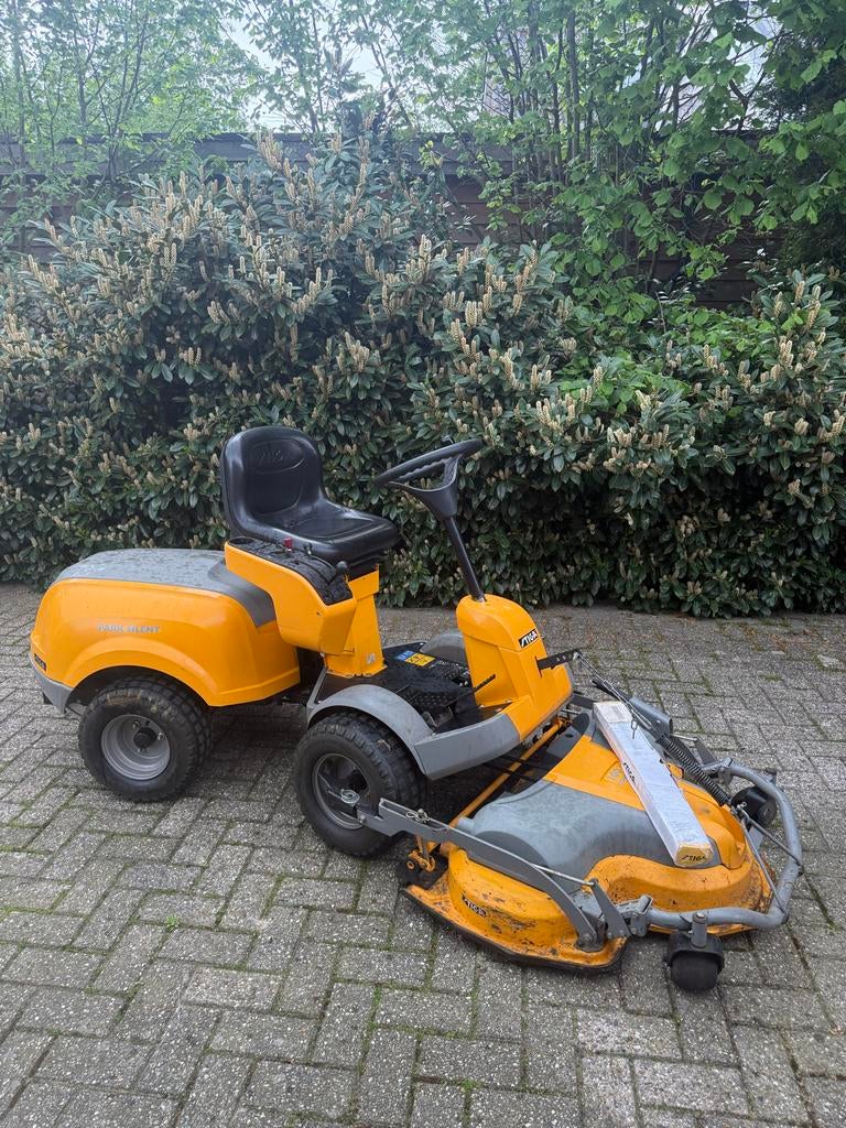 Stiga Park silent zitmaaier, Tuin en Terras, Ophalen, Gebruikt