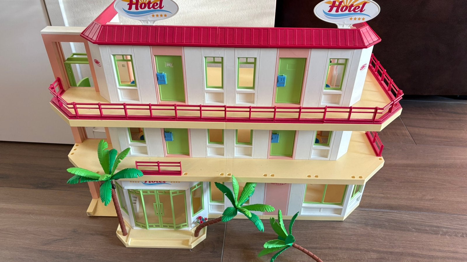Playmobil familiehotel 2 verdiepingen en meubels, Ophalen, Gebouw, Losse onderdelen, Zo goed als nieuw