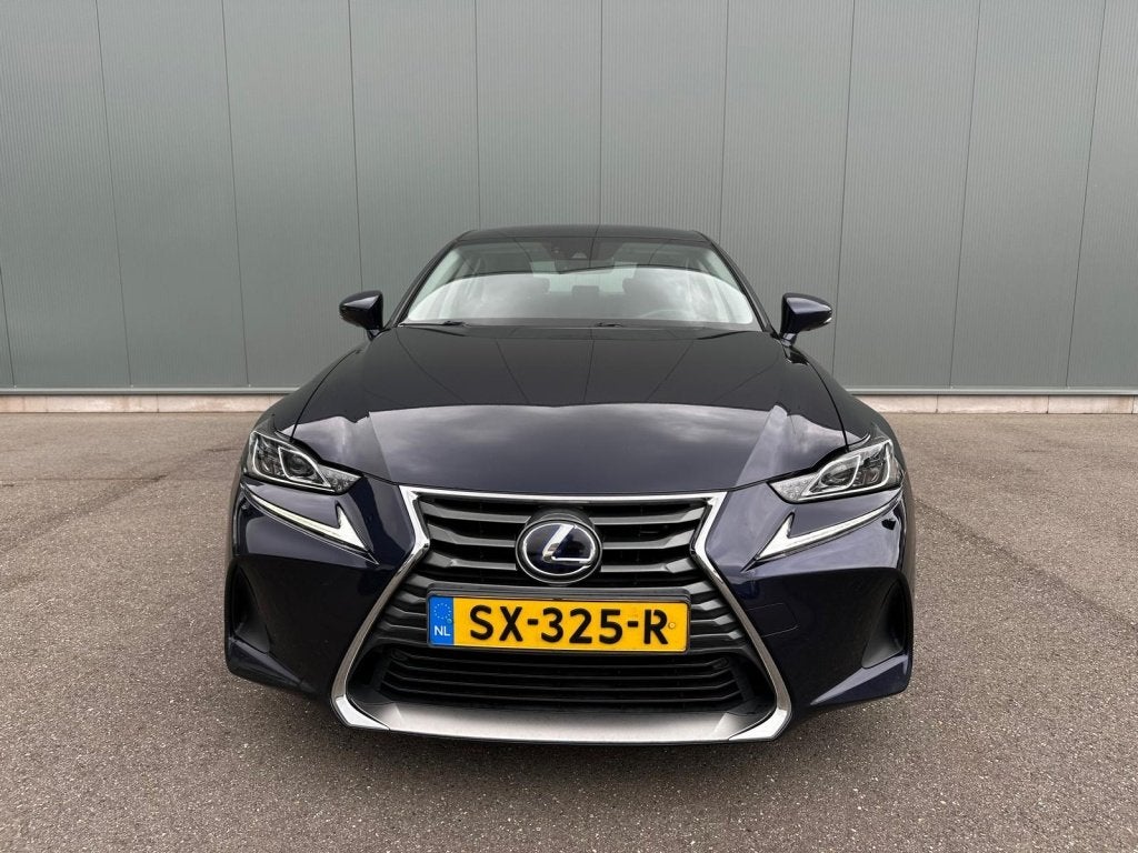 Lexus IS 300h Hybrid Lux. L. KEYLESS | CAMERA | NAP !, Auto's, Automaat, 181 pk, Blauw, Bedrijf
